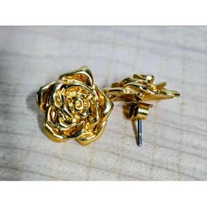 Vintage Avon Gold Tone Rose Stud Earrings Floral Blossom Post Back Jewelry